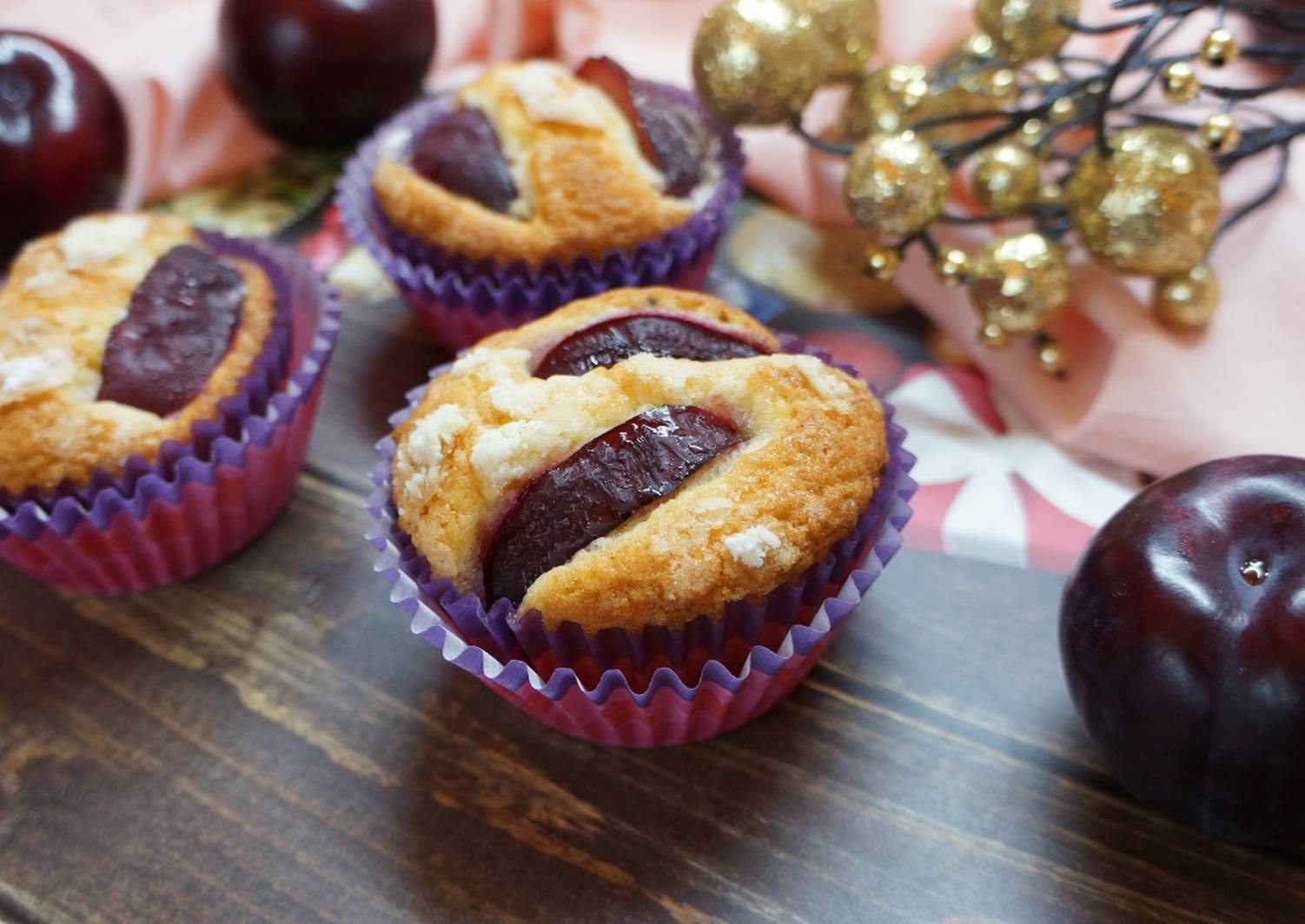 Rychlé muffiny se švestkami. Ingredience stačí smíchat lžící