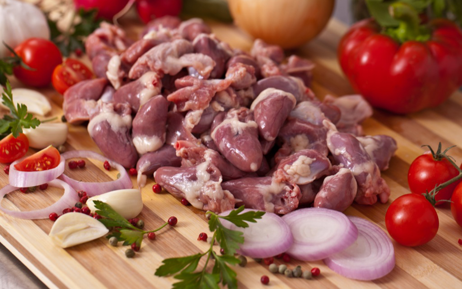 Bujón často připravuji z těchto levných druhů masa. Je vývarový, aromatický a velmi sytý.