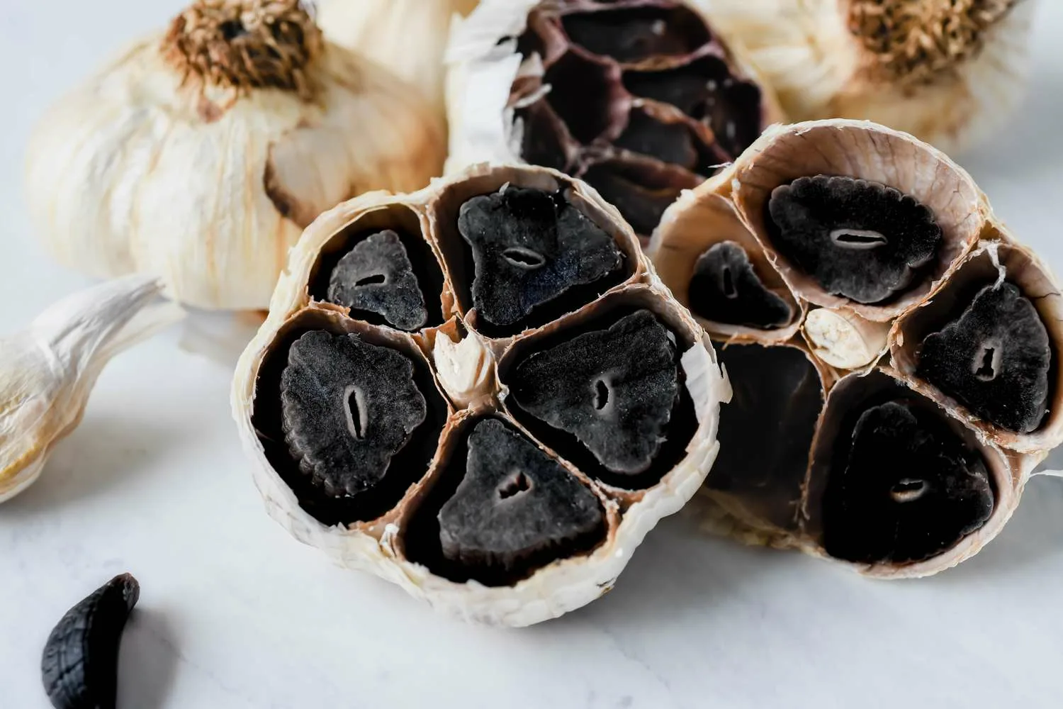 Obsahuje dvakrát více antioxidantů než běžný česnek. Vědci v něm vidí obrovský potenciál