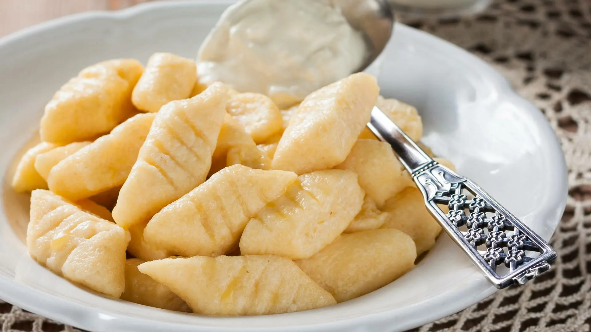 V pátek často připravuji tyto knedlíky ze tří ingrediencí. Jsou lepší než kopytka a velmi měkké.