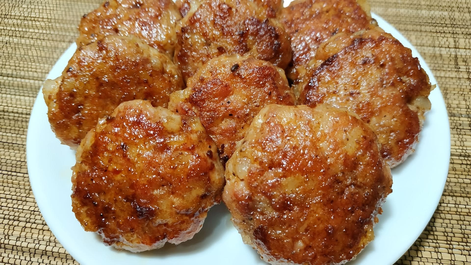 Zapomenutá kotleta z dob komunistického režimu. Vypadala jako mleté maso, ale chutnala lépe než hamburger.