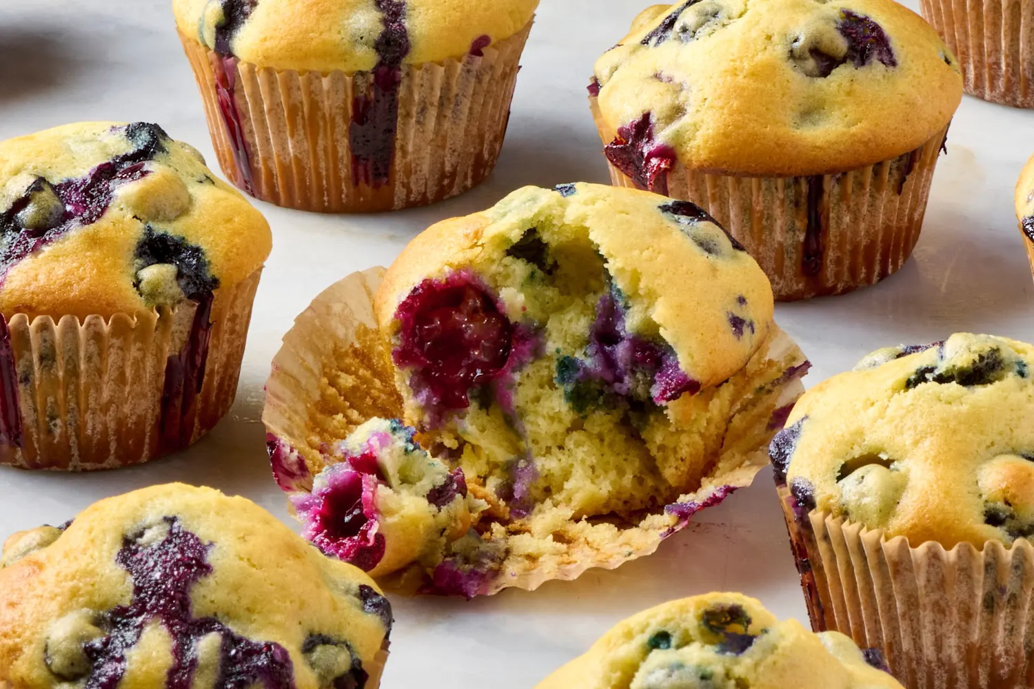 Rychlé muffiny se švestkami. Ingredience stačí smíchat lžící