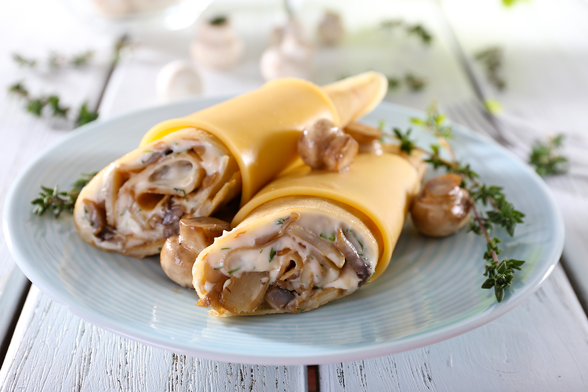 Podzimní palačinky s úžasnou náplní a křupavým těstem. Recept jsem čerpala z francouzské kuchyně