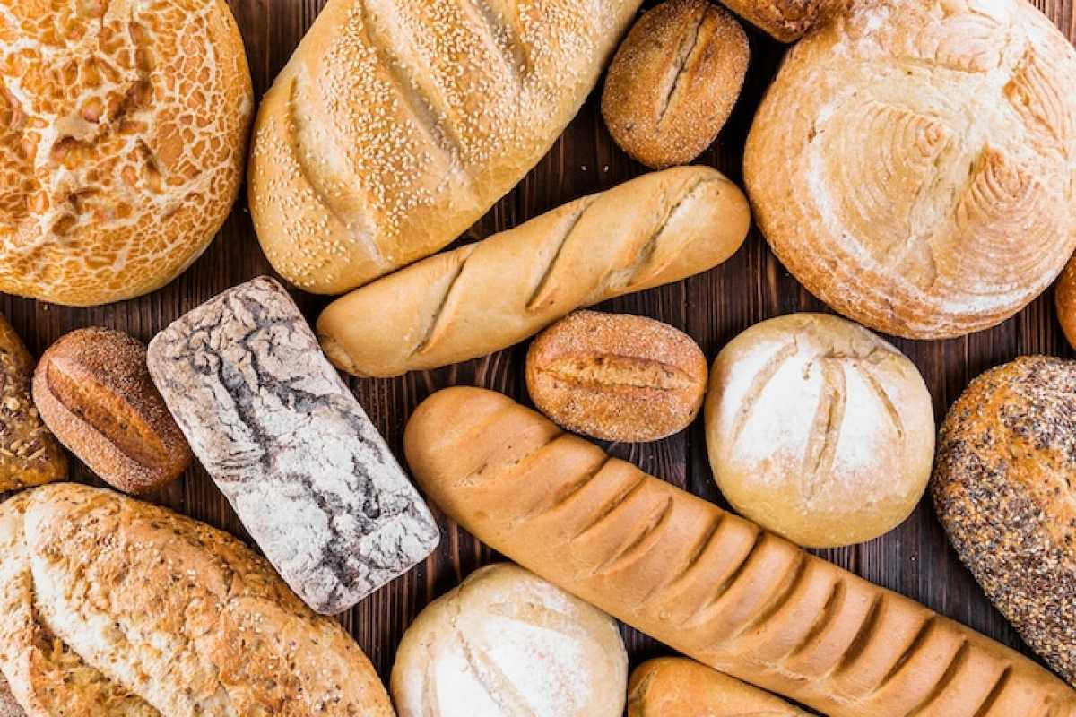 Co je lepší: chléb z pekárny nebo ze supermarketu? Odborníci konečně vysvětlili, v čem je rozdíl.