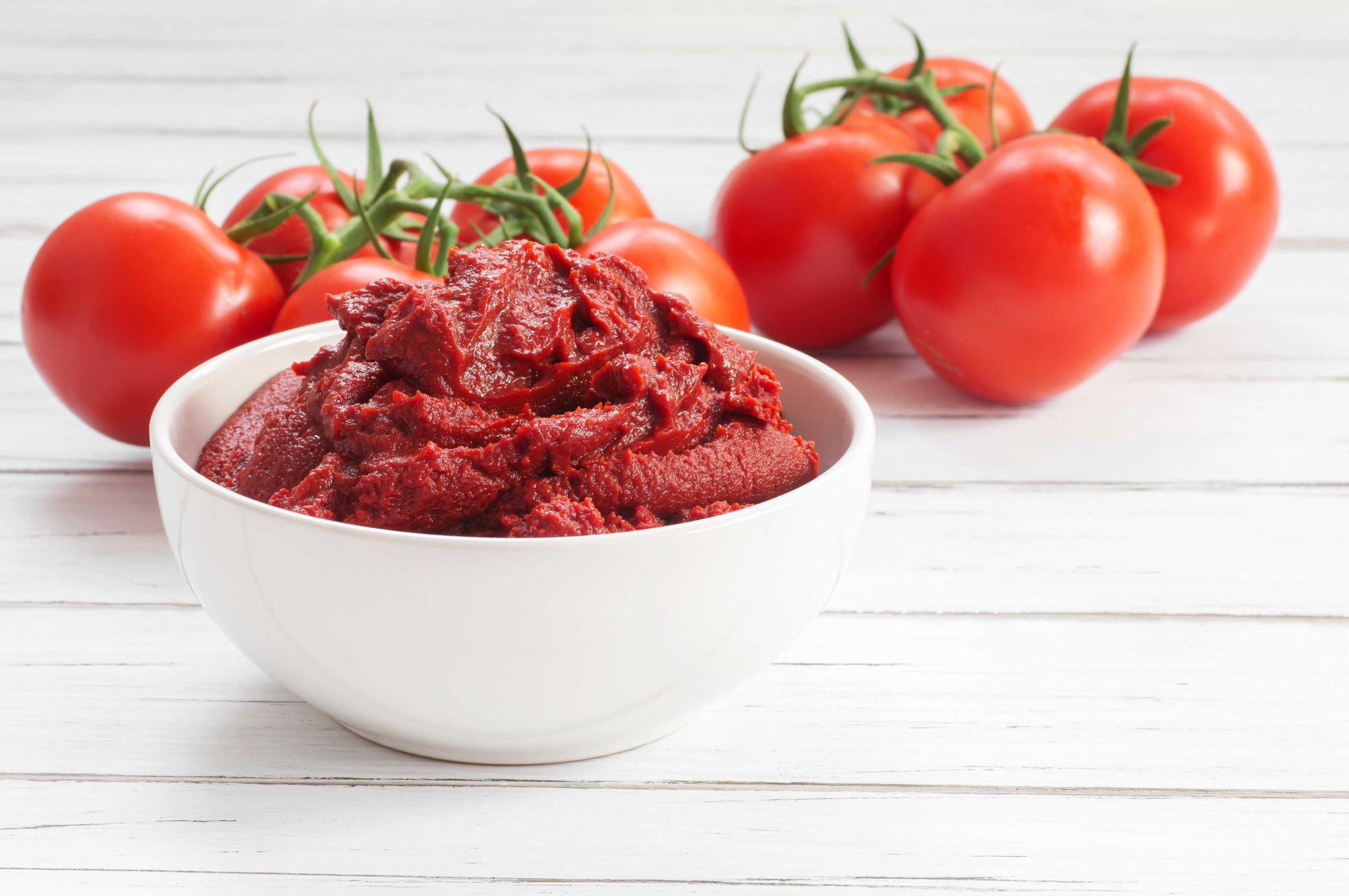 Na konci vaření přidám 1 kostku. Tomatová omáčka je pak chutnější a sametovější.