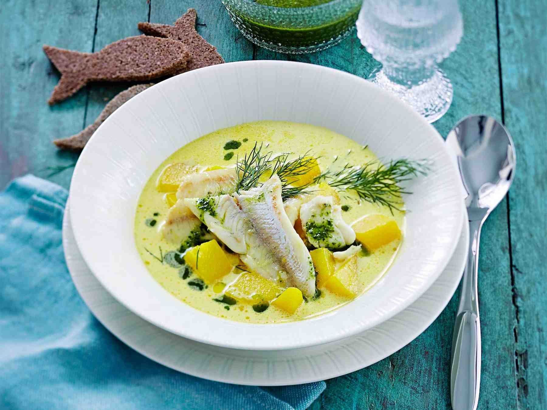 Připravuji rybí polévku po řeckém způsobu. Jedna ingredience jí dodává svěžest