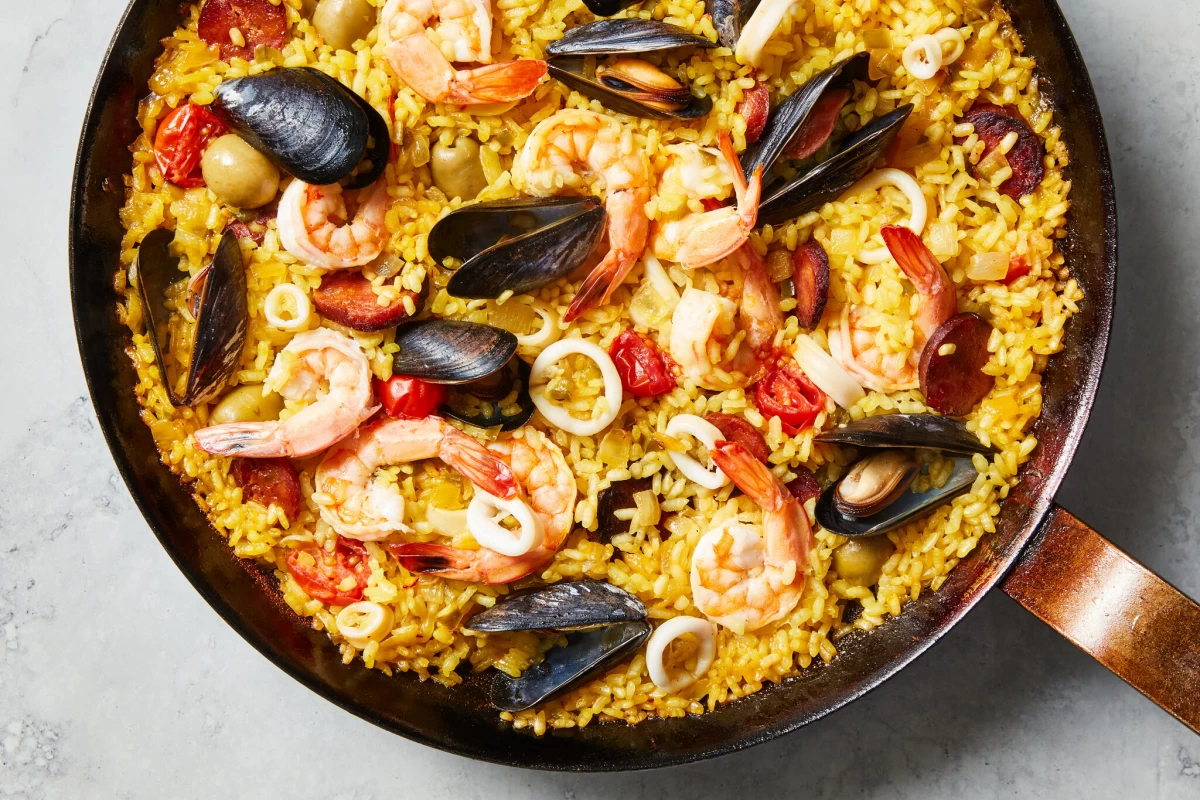 Paella: 5 receptů, které vám pomohou objevit tuto španělskou klasiku
