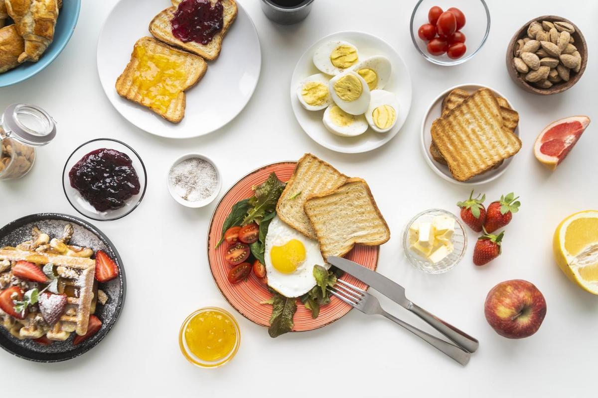 Jak začít den? Dietolog popsal, jak vypadá ideální snídaně – uvádíme přibližný recept.