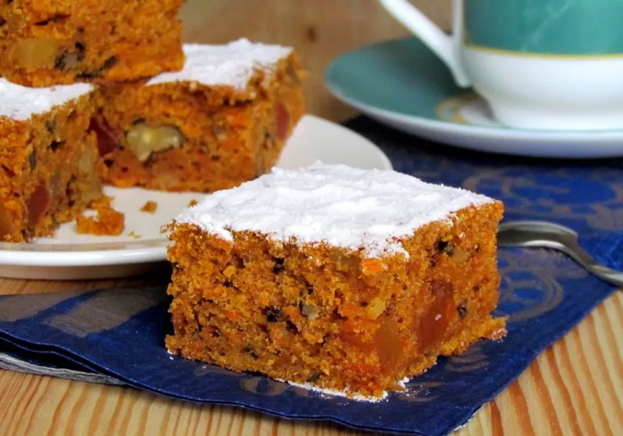 Tento mrkvový koláč bez cukru peču teď každý týden. Vyzkoušejte tento rychlý a jednoduchý recept
