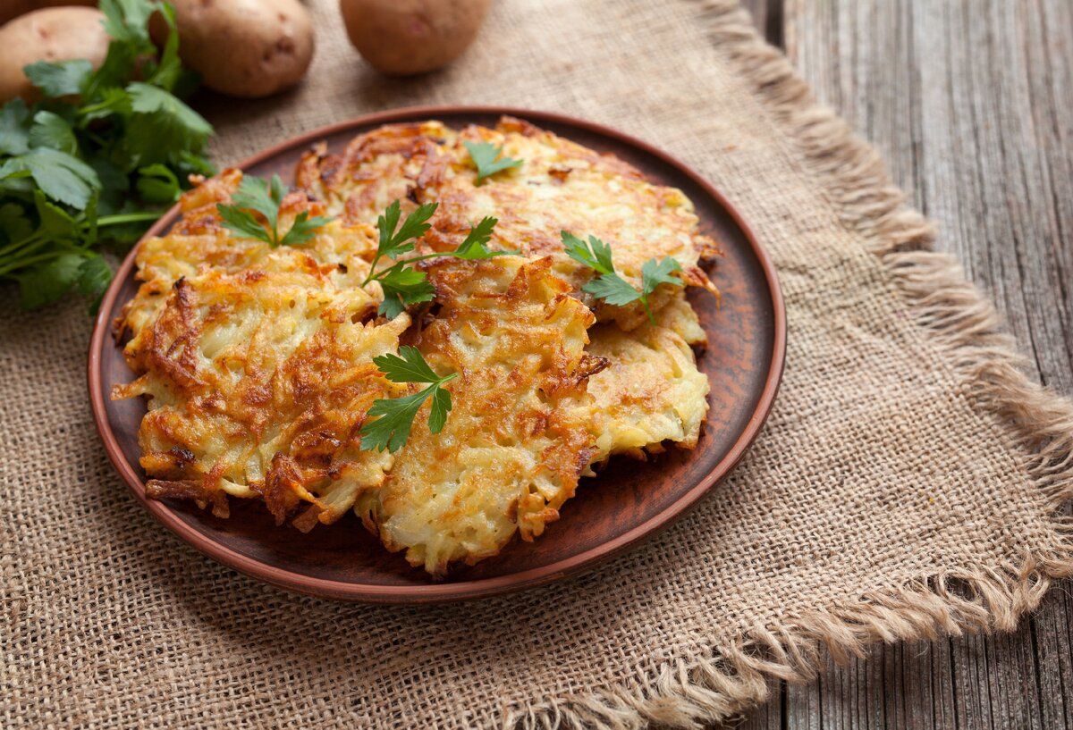 Bramborové placky bez mletí. Rychlý recept na klasický oběd