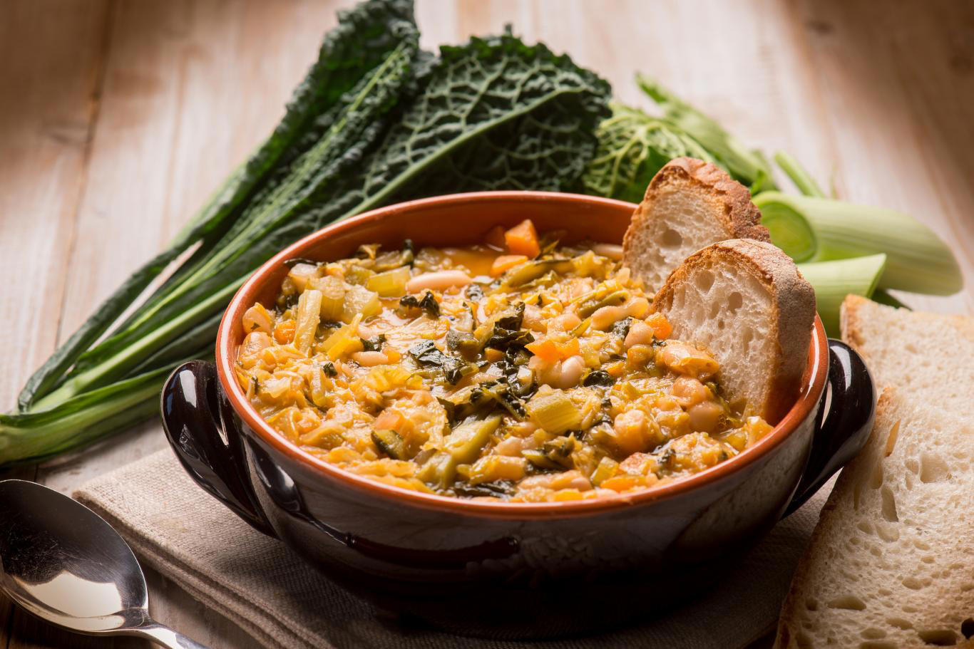 Chutný oběd na sobotu. My vám dáme recept, vy uvaříte. Italská polévka ribollita