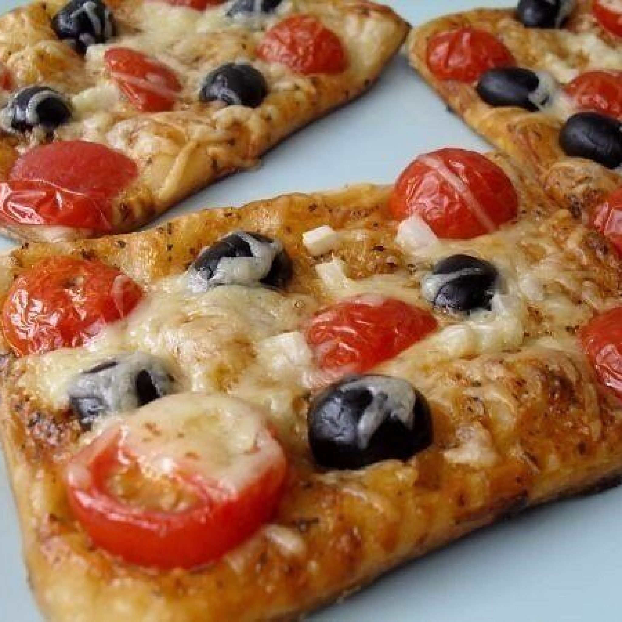 Tato pizza z listového těsta sklízí velký úspěch. Hosté jsou v šoku, když ji podávám.