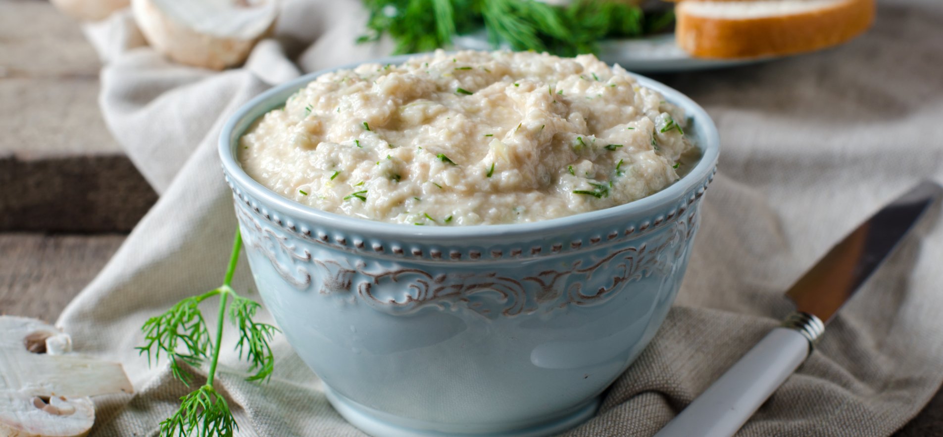 Tato pasta z žampionů chutná nejlépe na podzim. Celá rodina si ji s chutí natírá na chléb