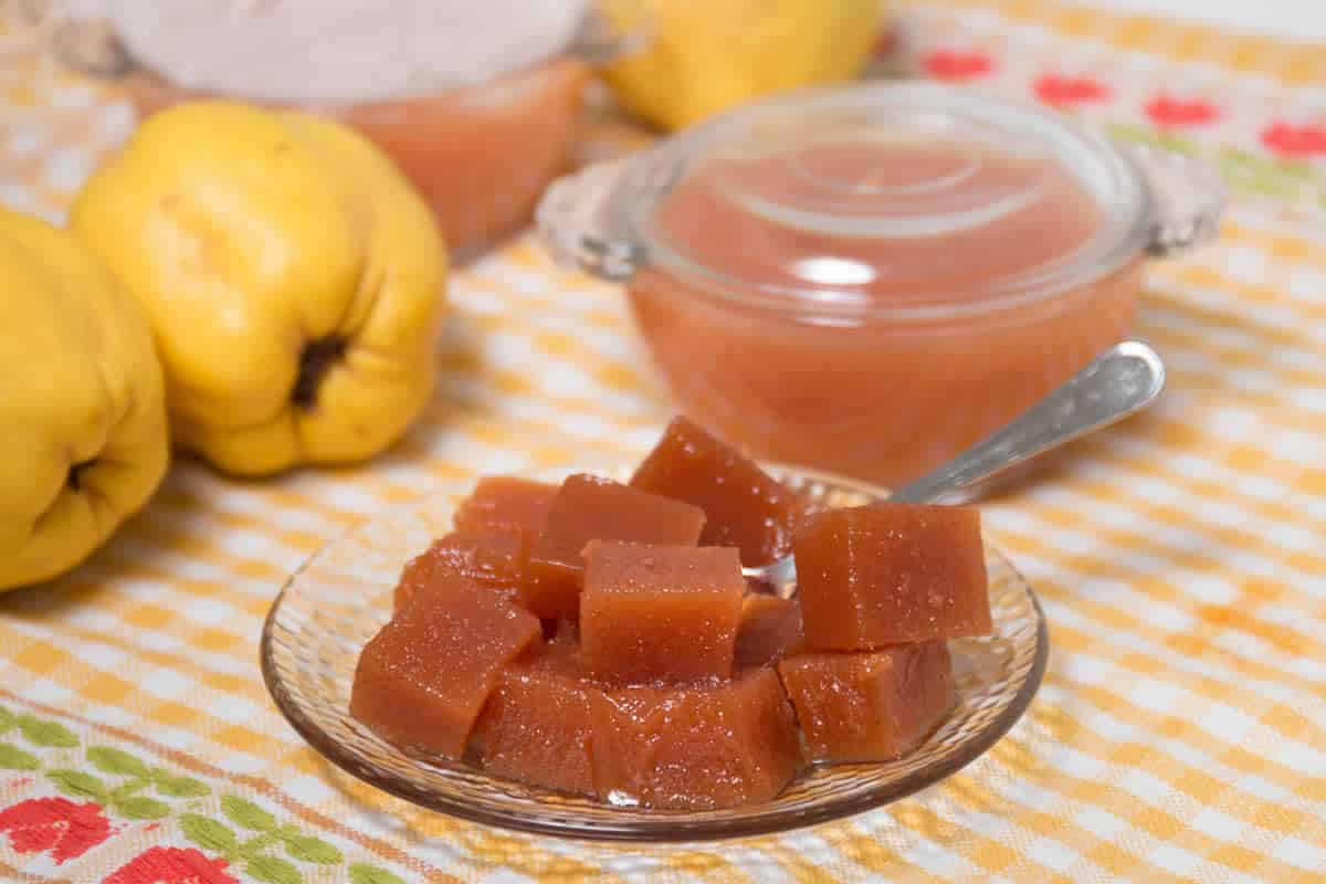 Jak připravit domácí želé z kdoulí, nejjednodušší a nejchutnější tradiční podzimní recept