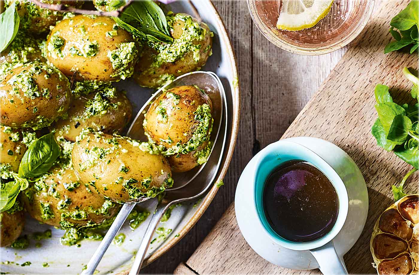 Jak připravit salát z brambor s pestem, zdravý a vitamíny bohatý recept