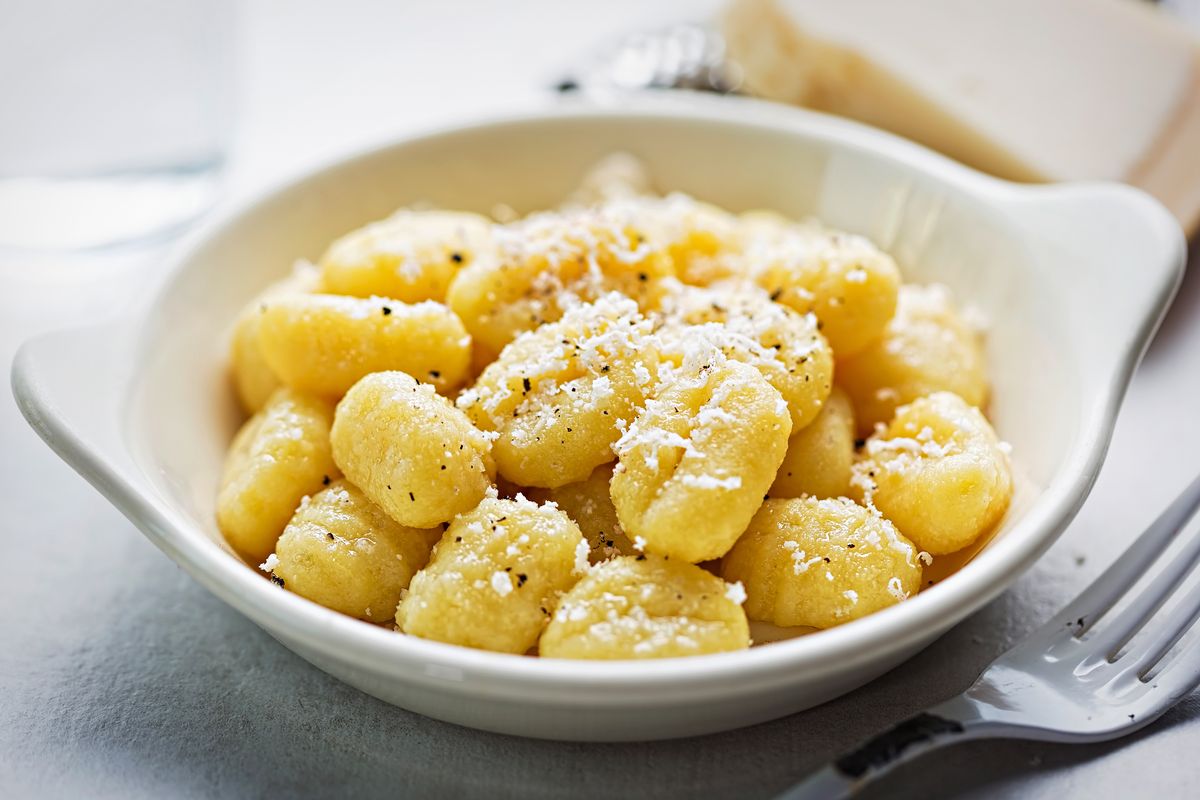 Připravuji babiččiny knedlíky ze 3 ingrediencí. Jsou lehké jako obláček a připravíte je za 10 minut.