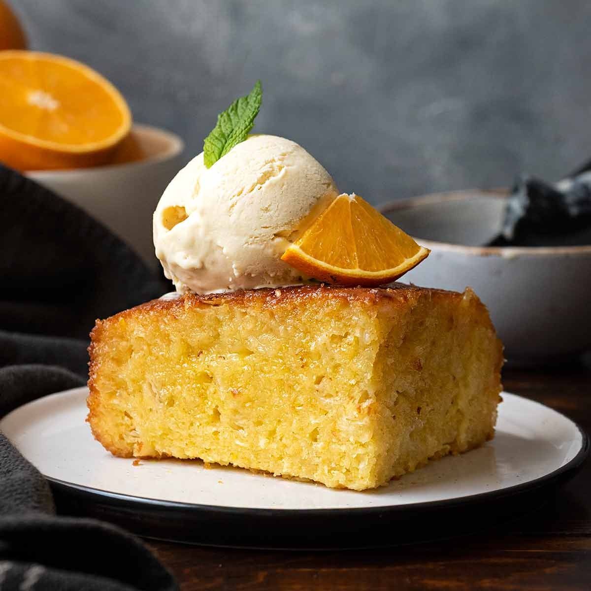 Řecký koláč je lepší než babka. Je tak vlhký, že je lepší mít u sebe ubrousek.