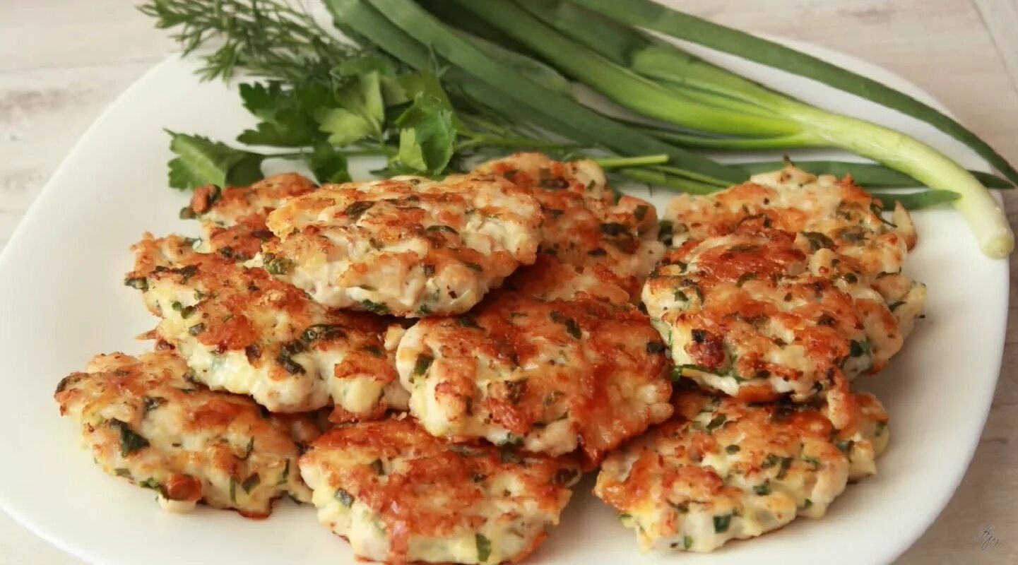 Pokud mám vybrat mezi vepřovými kotletami, mletým masem a kuřecími karbanátky po francouzsku, vždycky si vyberu to poslední – je to moje nejoblíbenější jídlo!