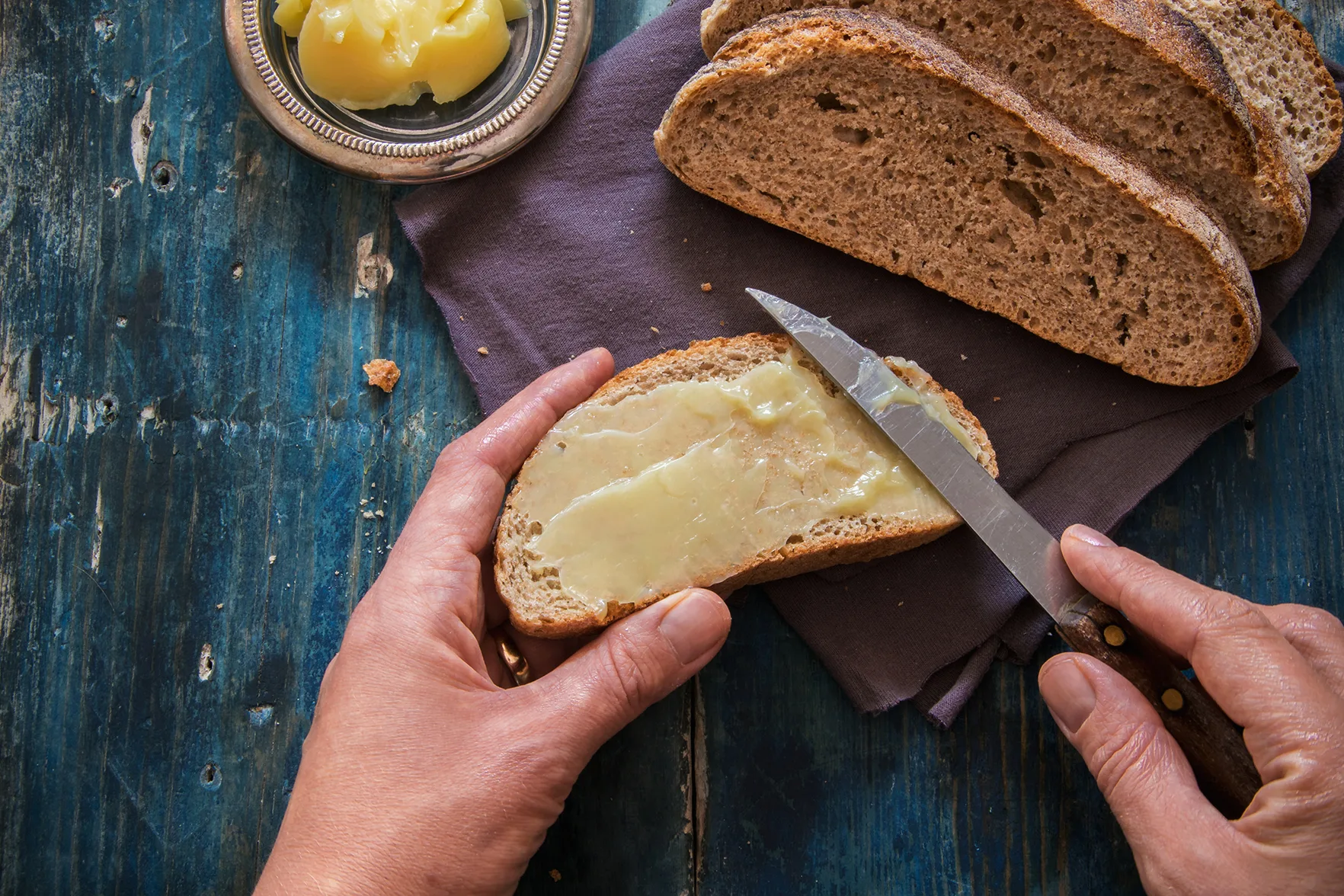 Máslo nebo přepuštěné máslo? Liší se nejen chutí, ale i vlivem na srdce