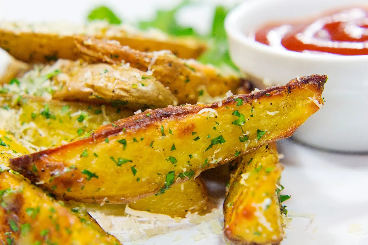 Jak připravit salát z brambor s pestem, zdravý a vitamíny bohatý recept