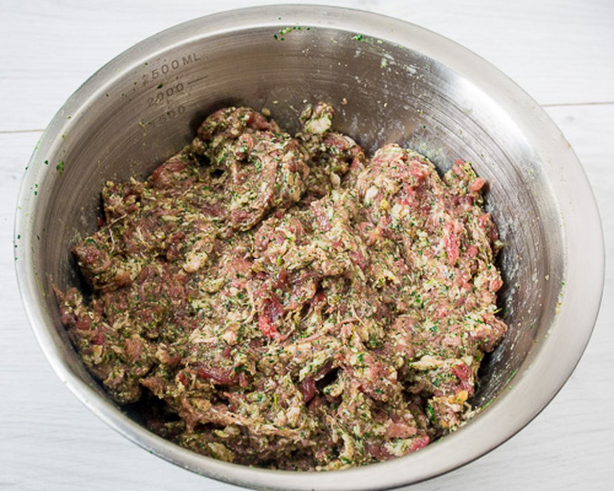 Tuto koření vždy přidávám do mletého masa. Skvěle podtrhuje a zvýrazňuje chuť masa.
