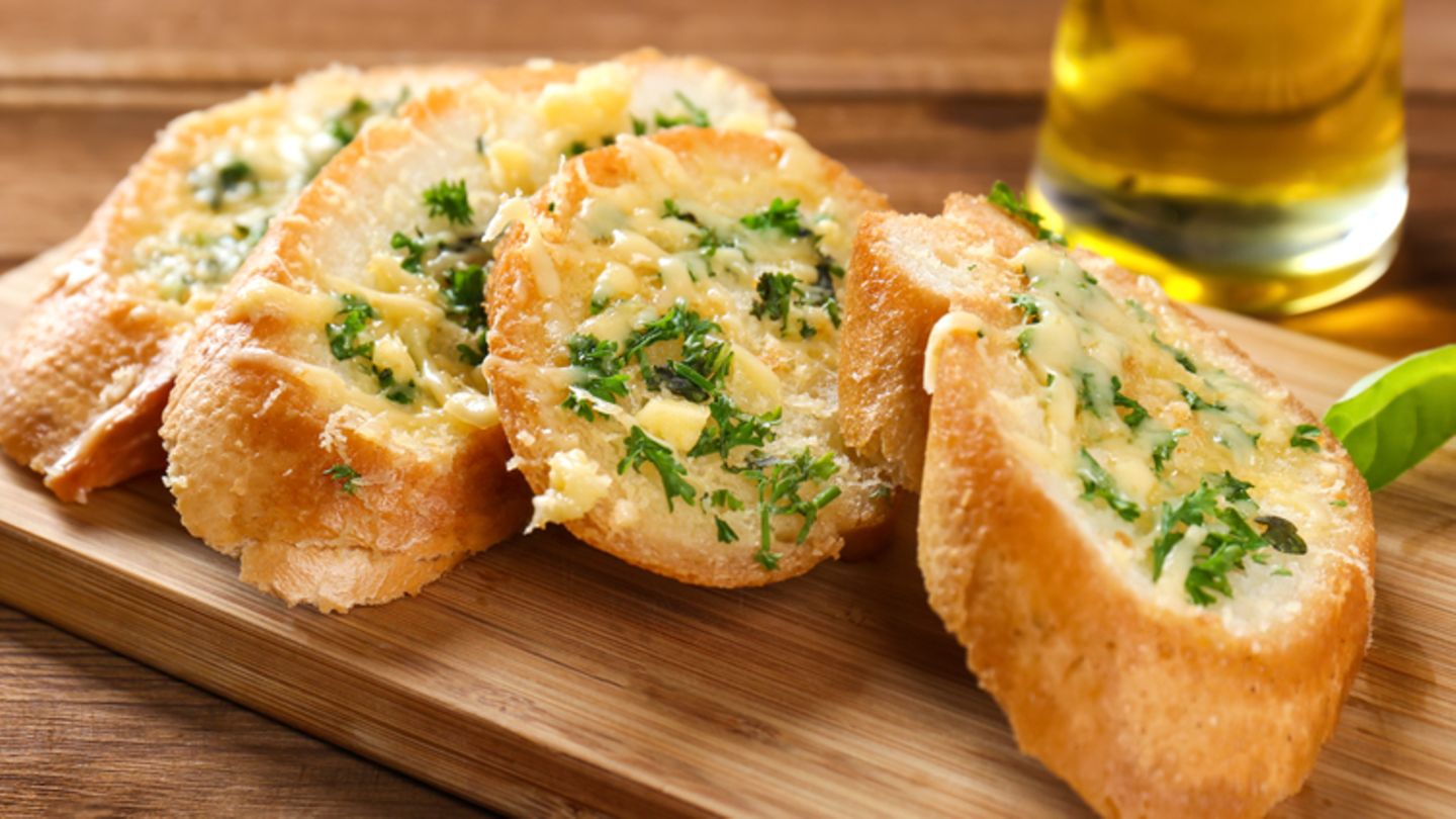 Takové teplé sendviče bych mohla jíst každý den. Pro chladná rána není nic lepšího.