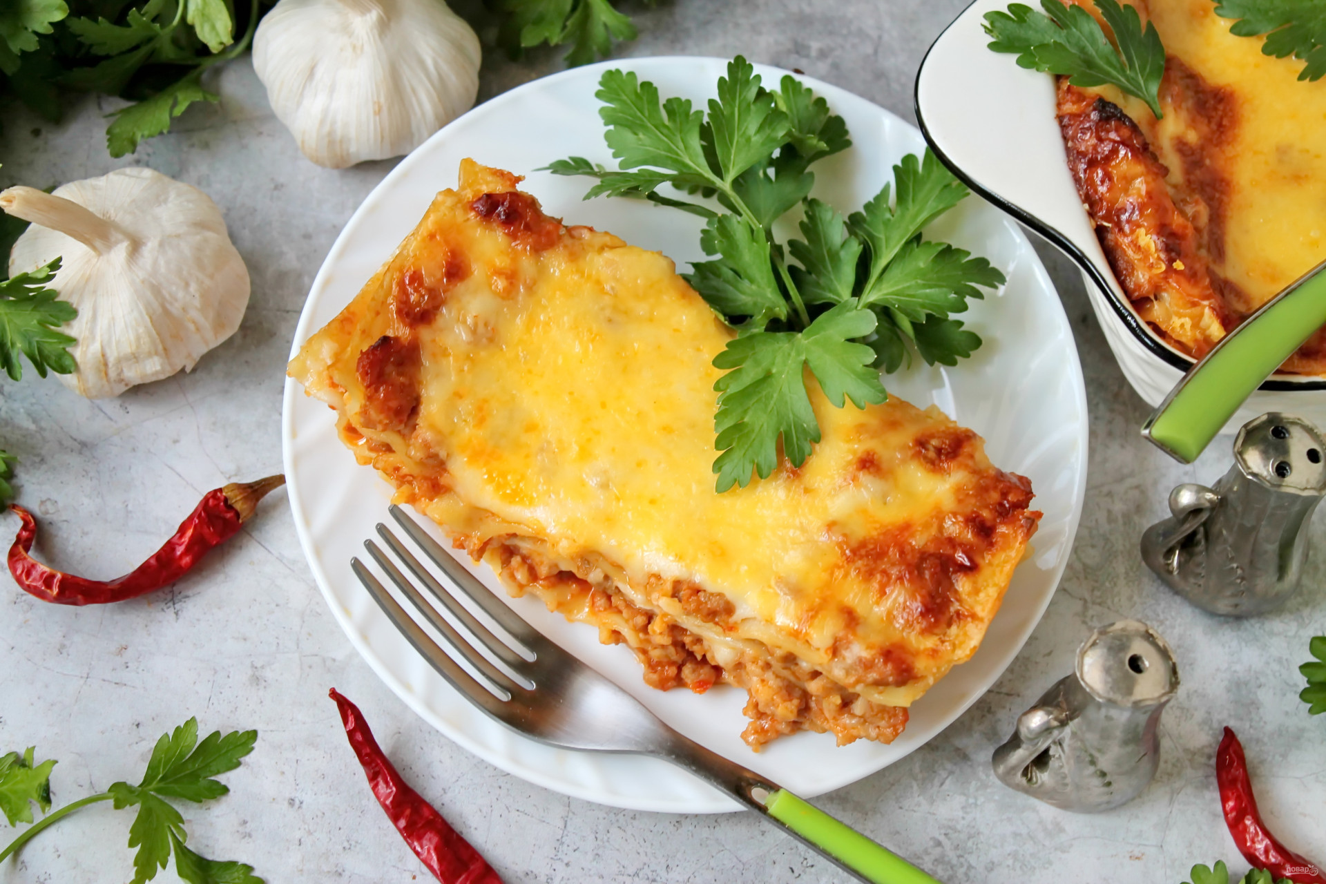 Známý klasický recept bez jediného gramu těstovin. Pro Italy je to kacířství, ale u mě je to rodinný hit na obědovém stole.