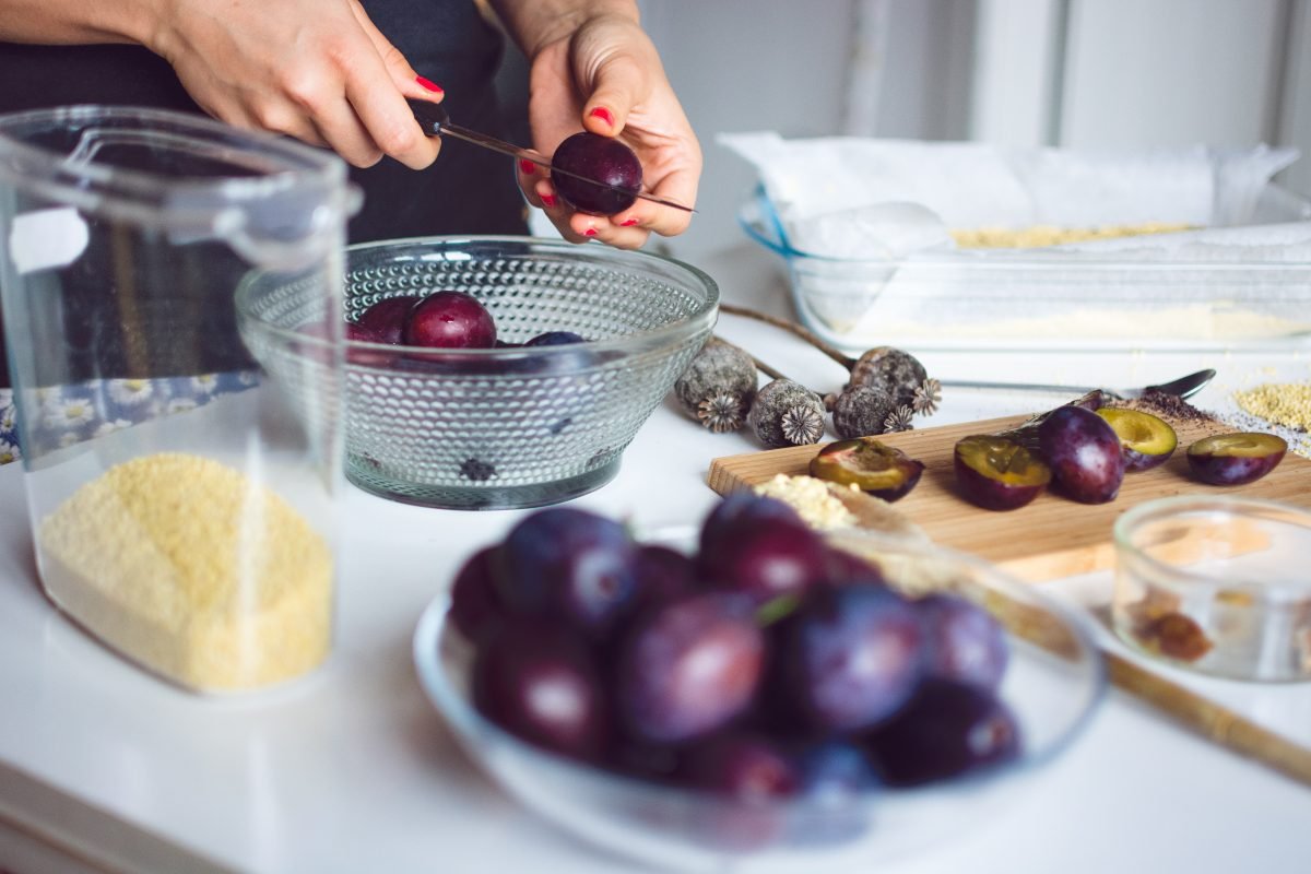 Co uvařit ze švestek? 6 rychlých receptů kromě marmelády