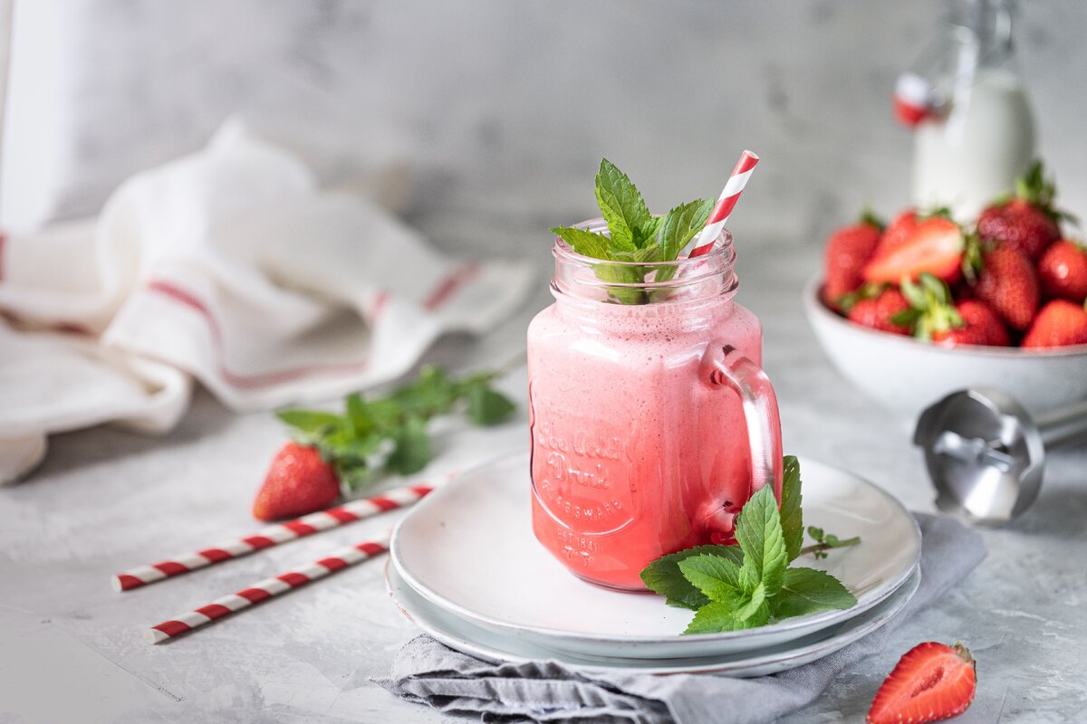 Smoothie s jahodami a mátou