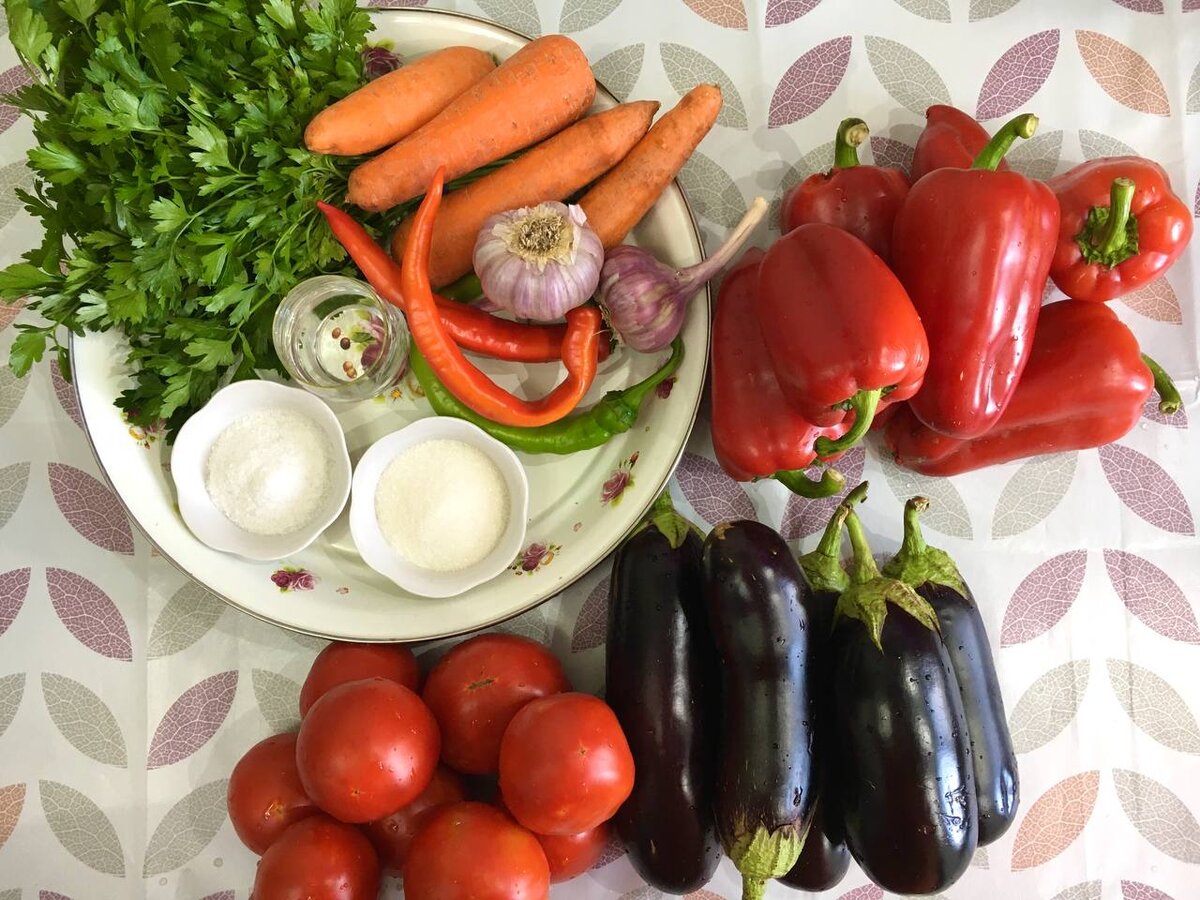 Od té doby, co jsem se naučila tento recept, lečo možná přestalo existovat. Není lepší zeleninové ragú