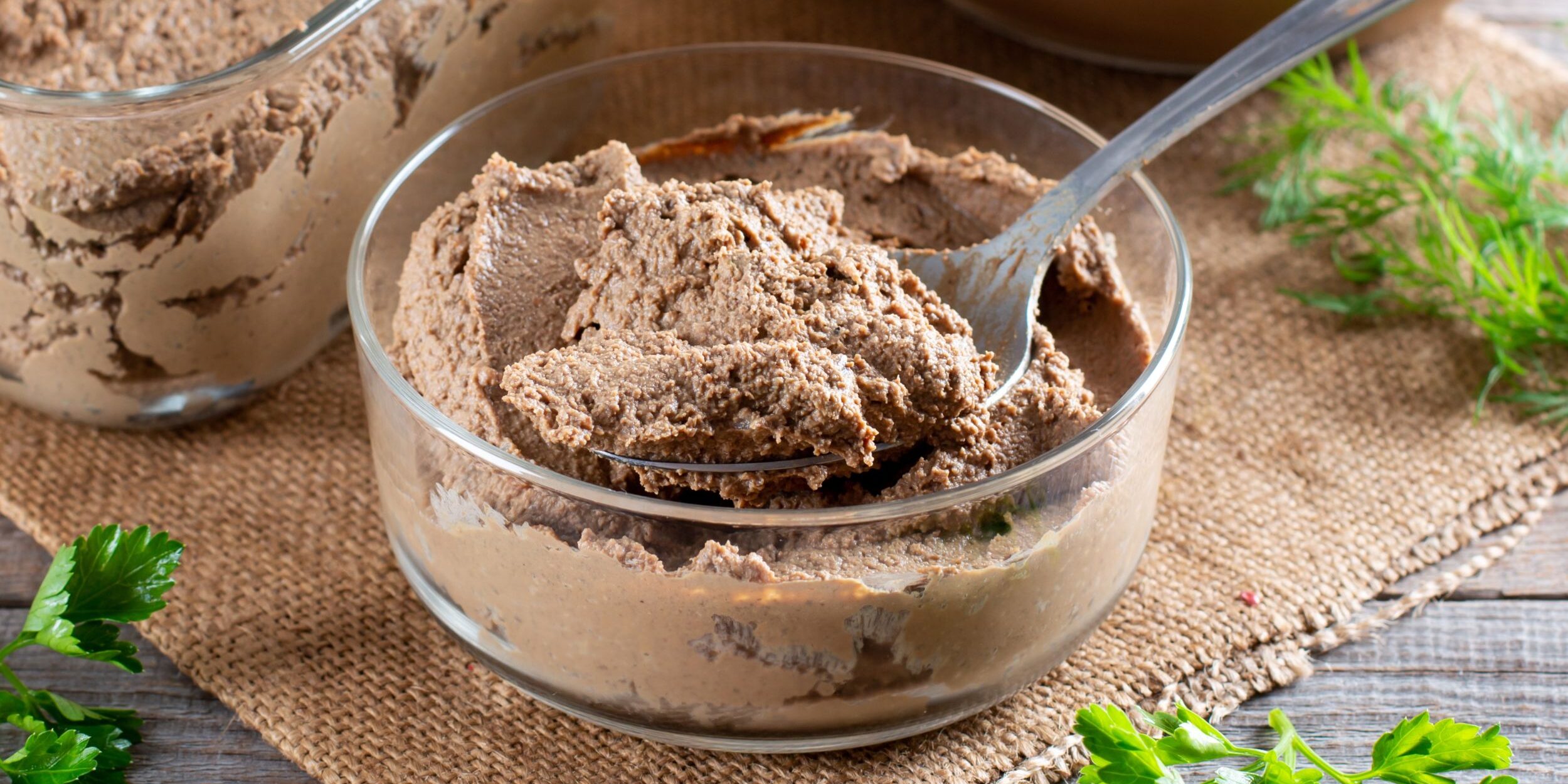 Moje babička měla svůj vlastní recept na levnou pomazánku na sendviče. Připravte si ji sami a už nebudete kupovat tu z obchodu.
